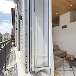 Bmyguest - Downtown Mezzanine Apartment