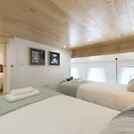 Bmyguest - Downtown Mezzanine Apartment
